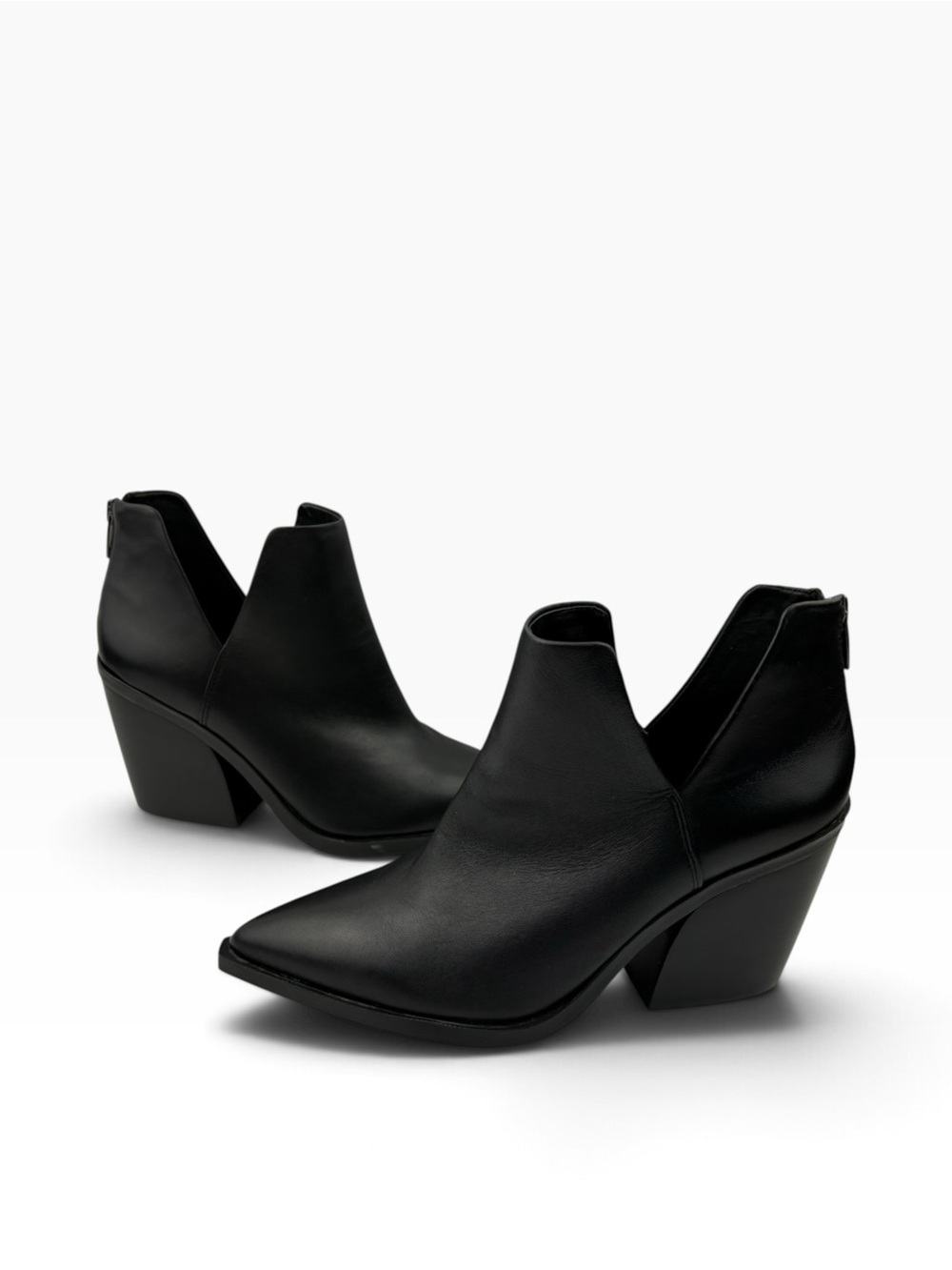 -Vince Camuto Gigietta Black Leather Ankle Booties Womens 10 Pointed Toe Heeled